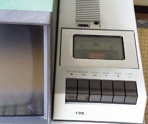 カセットテープレコーダ
